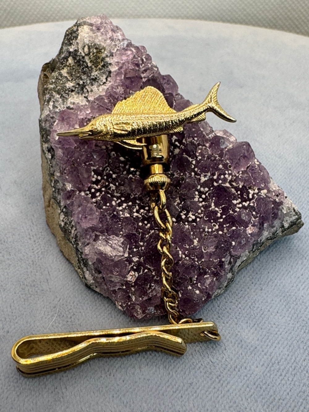 Hicock USA Vintage Gold-tone Sailfish Tie Clip with Chain